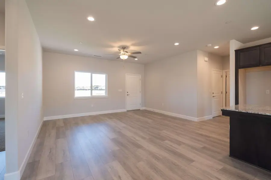 240 Kaweah Street, Woodlake, CA 93286 - #2
