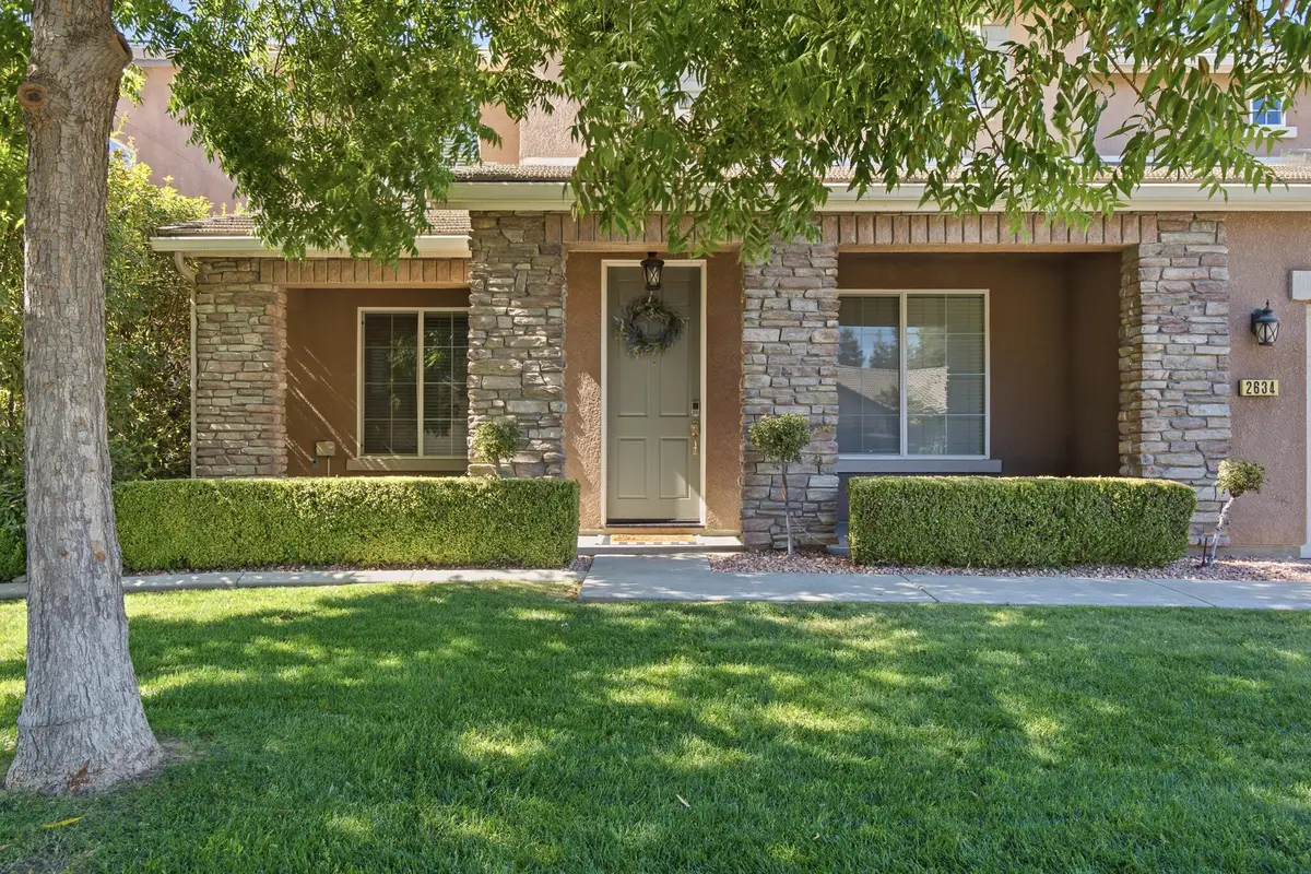 2634 W Taylor Avenue, Visalia, CA 93291 - #1