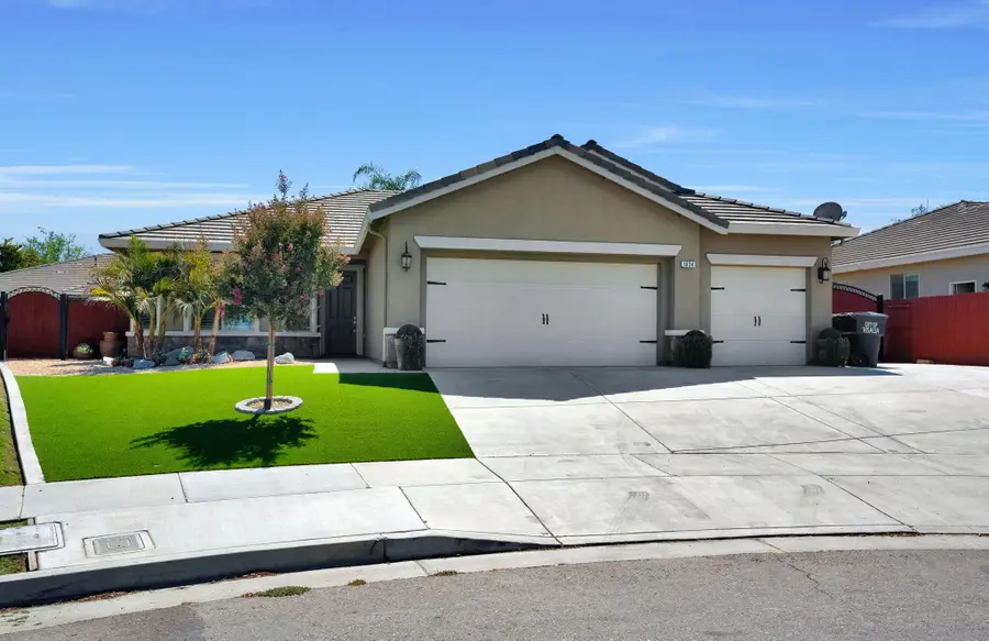 1834 N Leila Street, Visalia, CA 93291 - #2