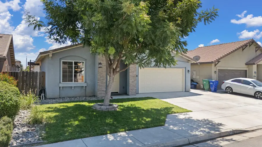 496 S Bay Oak Street, Porterville, CA 93257 - #3
