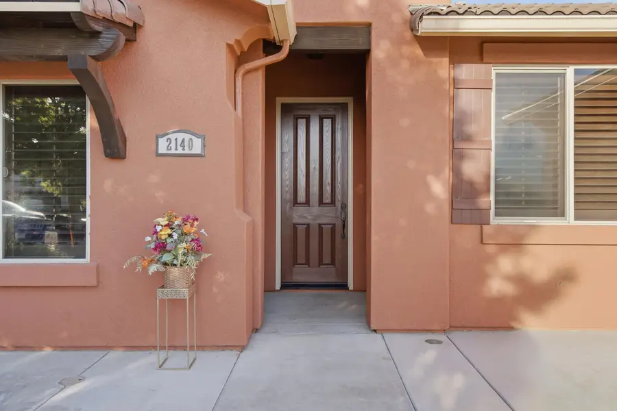 2140 Kimberly Place, Porterville, CA 93257 - #2