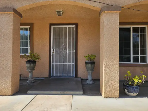 1104 W Westfield Avenue, Porterville, CA 93257