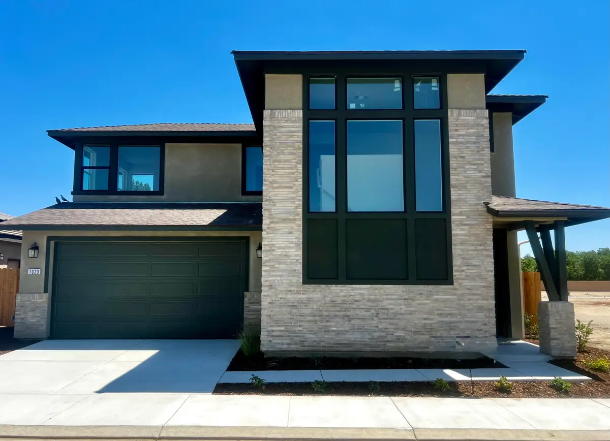 1023 Madrid Avenue, Tulare, CA 93274 - #1