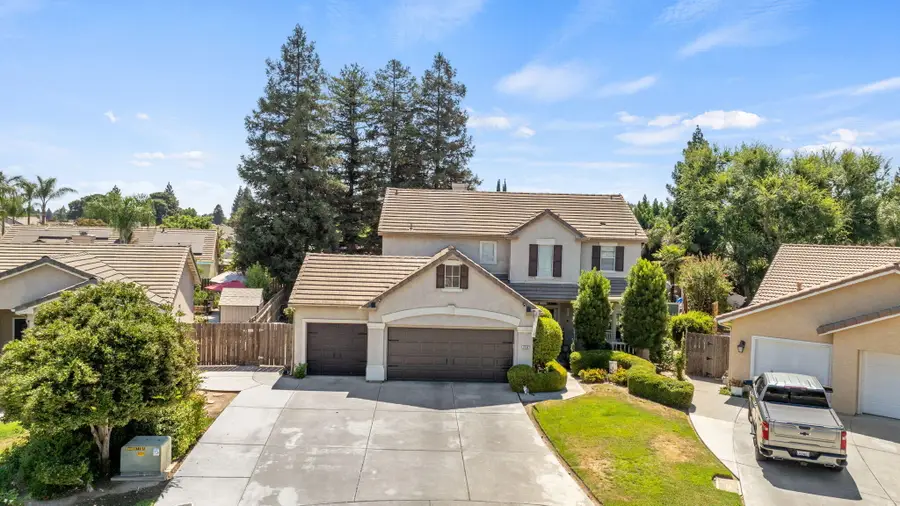3136 S Peppertree Court, Visalia, CA 93277 - #2