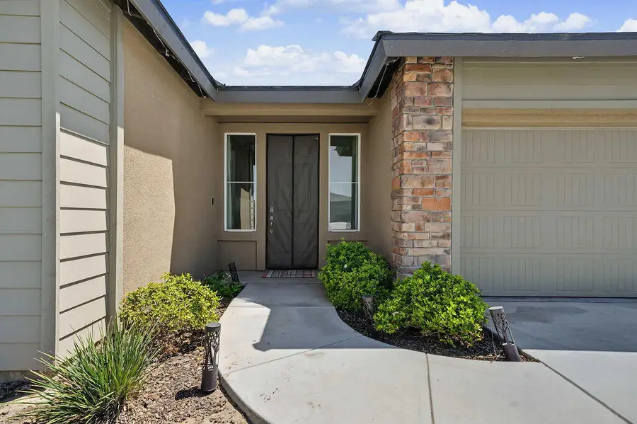 1309 Eagle Creek Street, Bakersfield, CA 93307 - #3
