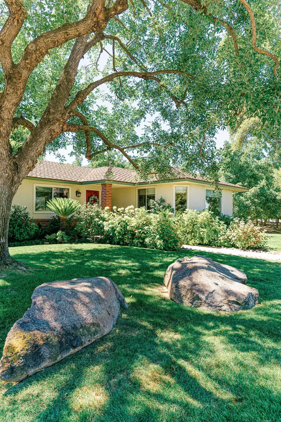 23894 Rd 126, Tulare, CA 93274 - #2