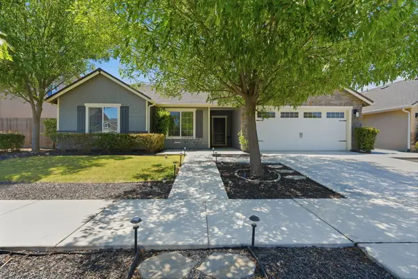 2257 W Mallard Way, Hanford, CA 93230