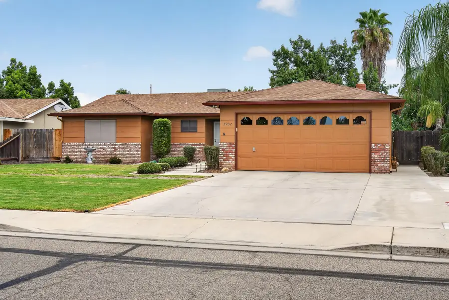 3931 W Fairhaven Avenue, Visalia, CA 93277 - #2