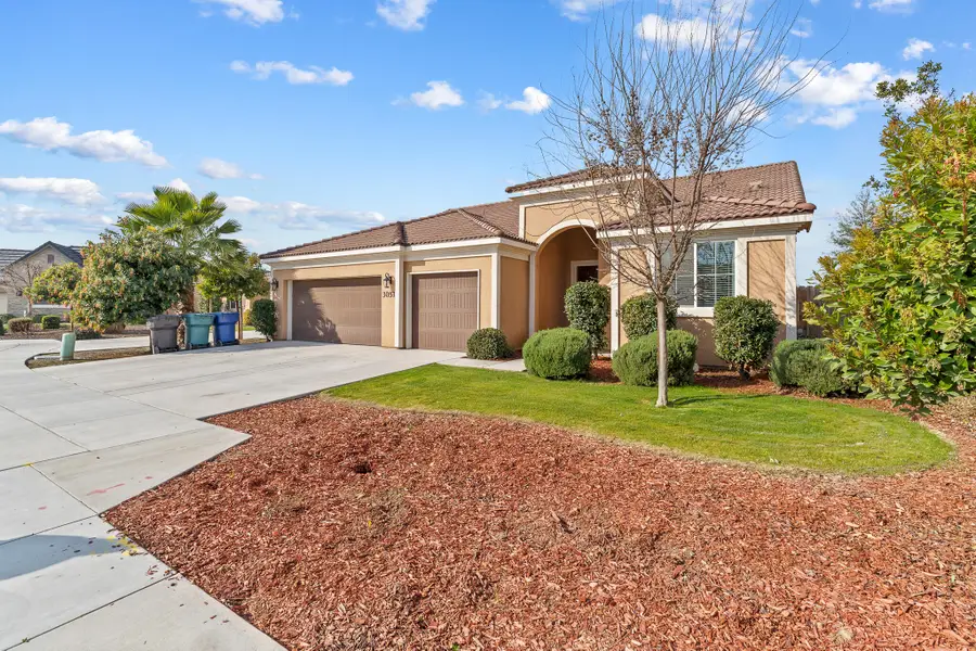 3051 Britannia Street, Tulare, CA 93274 - #2