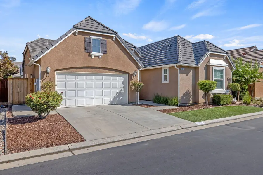 3825 Chessa Lane, Clovis, CA 93619 - #2