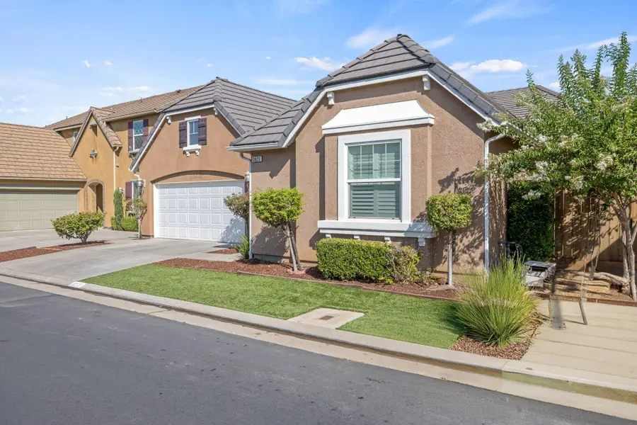 3825 Chessa Lane, Clovis, CA 93619 - #3