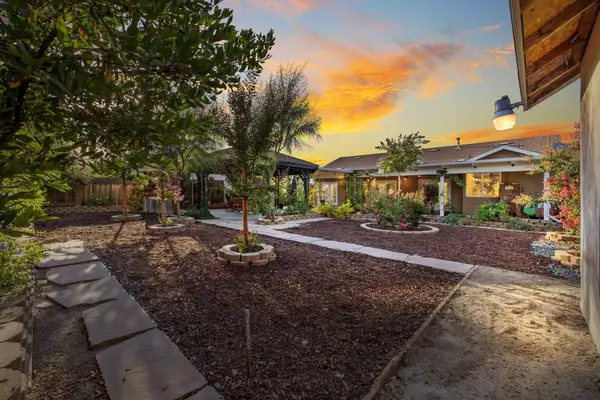 517 Yokut Court, Woodlake, CA 93286