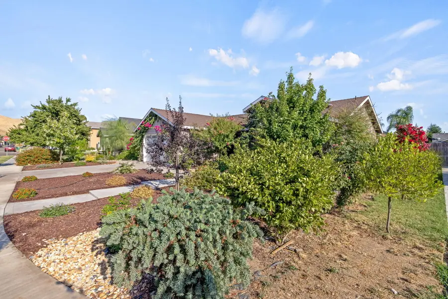 517 Yokut Court, Woodlake, CA 93286 - #3