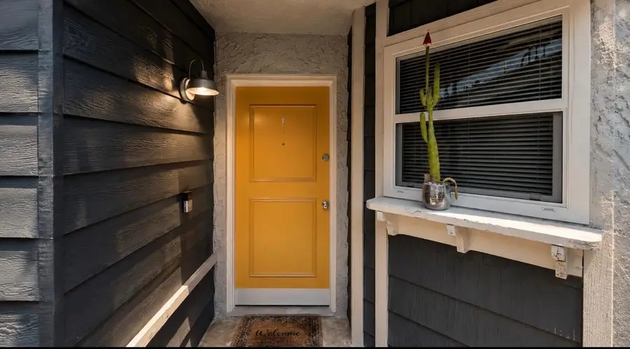 1403 E Sunnyview Avenue, Visalia, CA 93292 - #2
