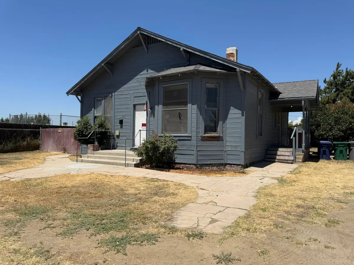 2234 Young Street, Selma, CA 93662 - #1
