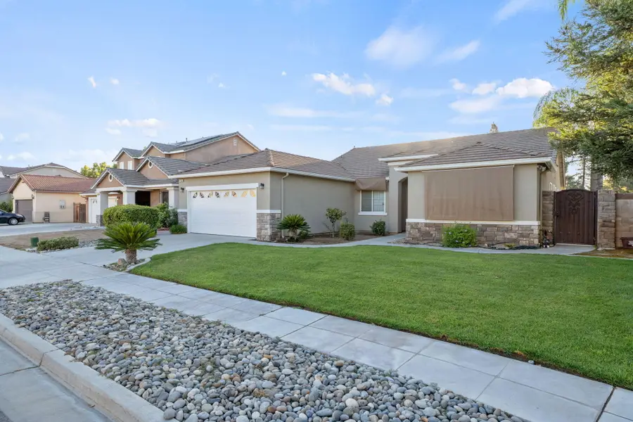 1387 S Karen Avenue, Fresno, CA 93727 - #3