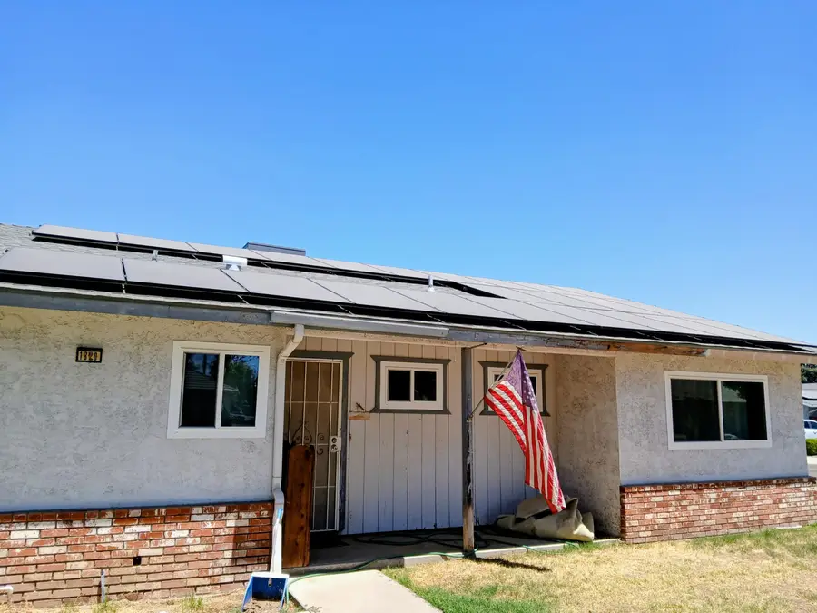 1820 E Ash Avenue, Tulare, CA 93274 - #2