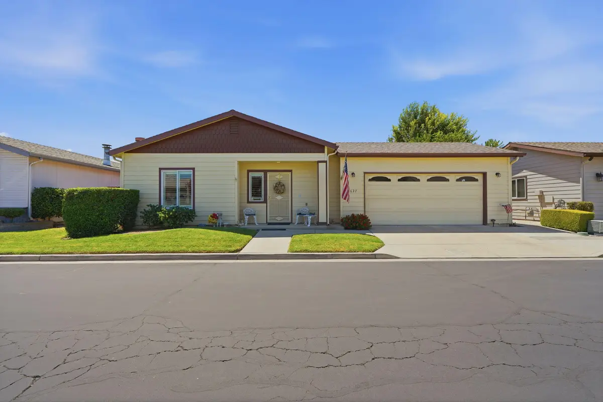 4627 S Linda Vista, Visalia, CA 93277 - #1