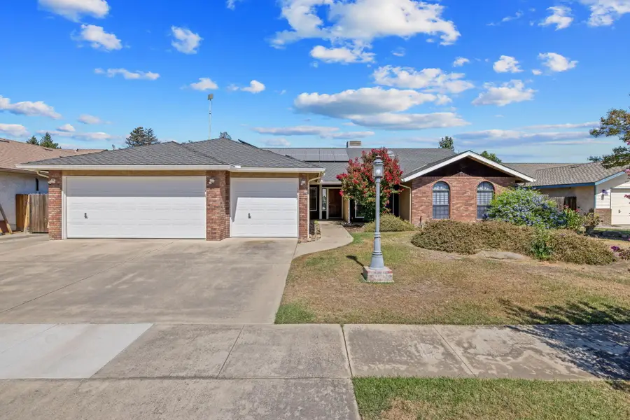1968 London Circle, Tulare, CA 93274 - #2