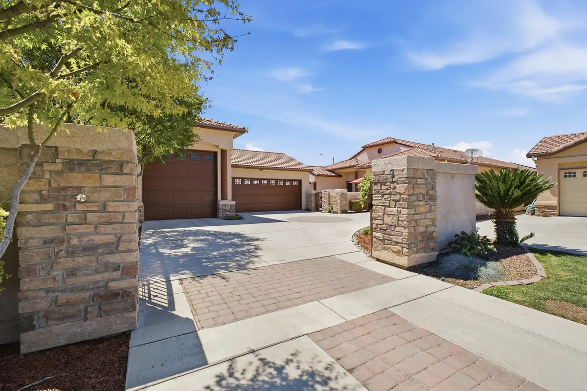 1220 E Copper Court, Visalia, CA 93292 - #1
