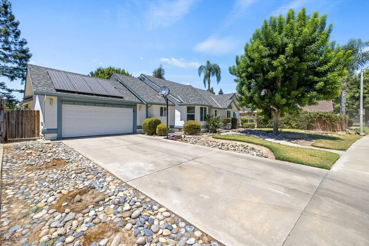 1843 S Oakhurst Court, Visalia, CA 93292 - #1