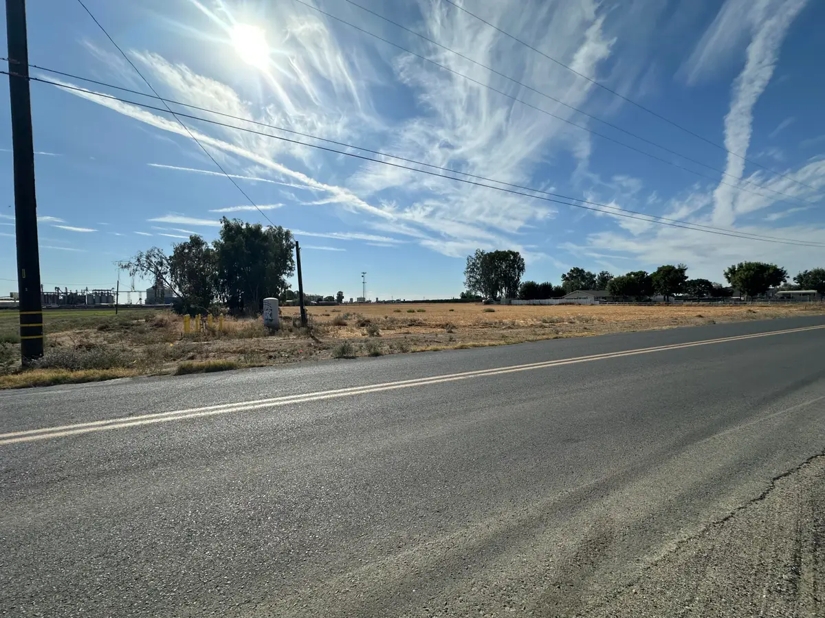 E Rd 124, Pixley, CA 93256 - #1