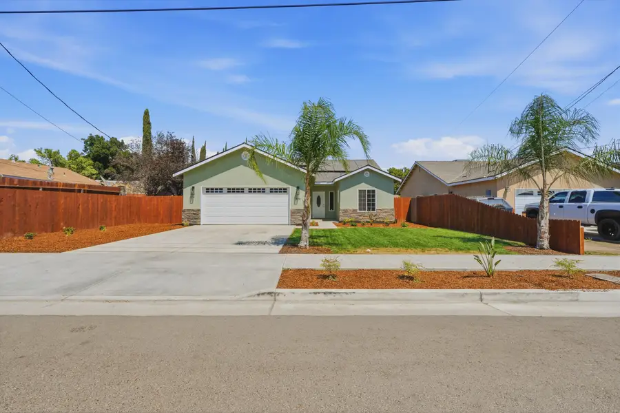 820 S Wright Way, Tulare, CA 93274 - #2