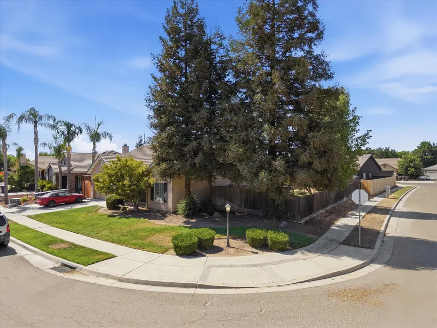1158 Chardonnay Court, Tulare, CA 93274 - #3