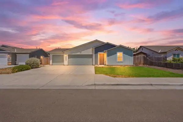 1892 Capistrano Avenue, Tulare, CA 93274