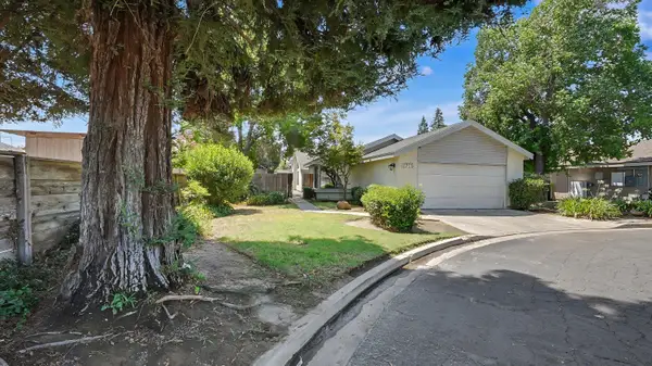 1715 E Vine Court, Visalia, CA 93292