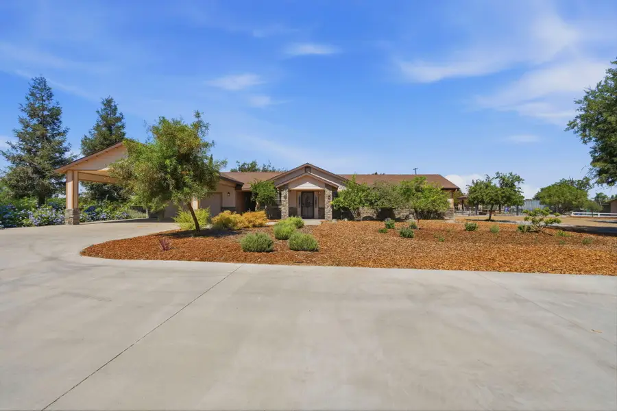 597 Crawford Avenue, Porterville, CA 93257 - #2