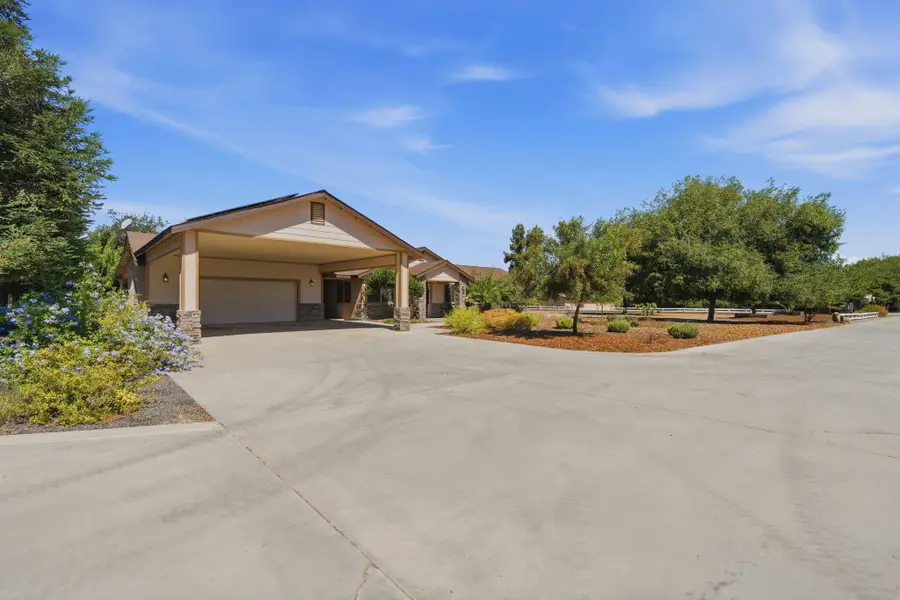597 Crawford Avenue, Porterville, CA 93257 - #3