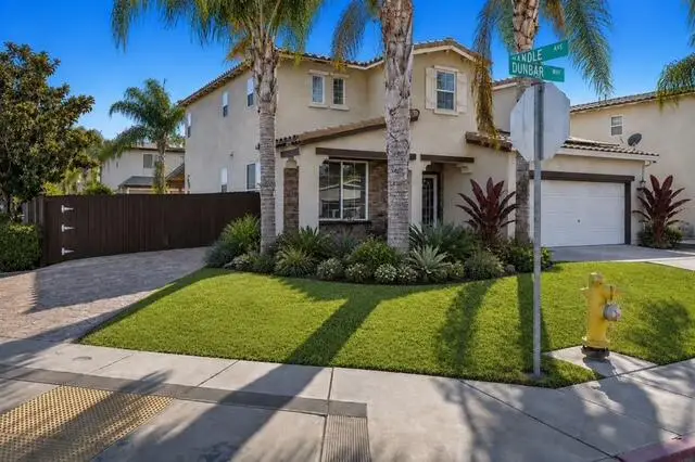 2090 Dunbar Way, Dinuba, CA 93618 - #1
