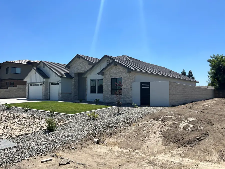 2219 Diamante Drive, Tulare, CA 93274 - #2