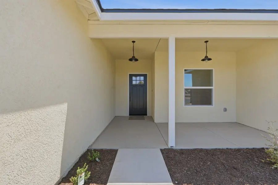 156 S Leggett Street, Porterville, CA 93257 - #3