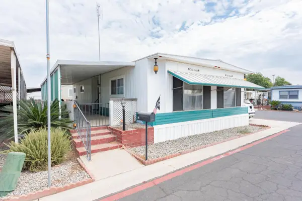 560 W Pleasant Avenue #43, Tulare, CA 93274
