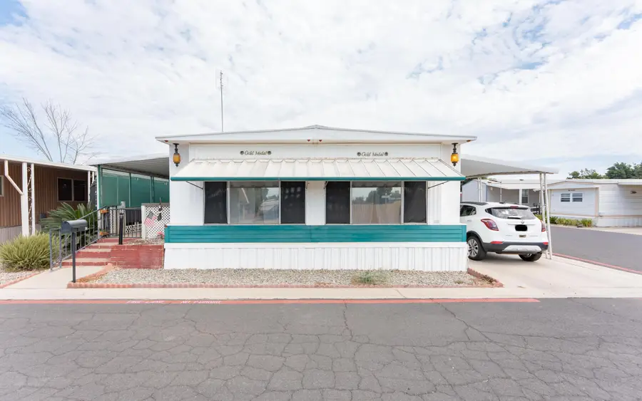 560 W Pleasant Avenue #43, Tulare, CA 93274 - #2
