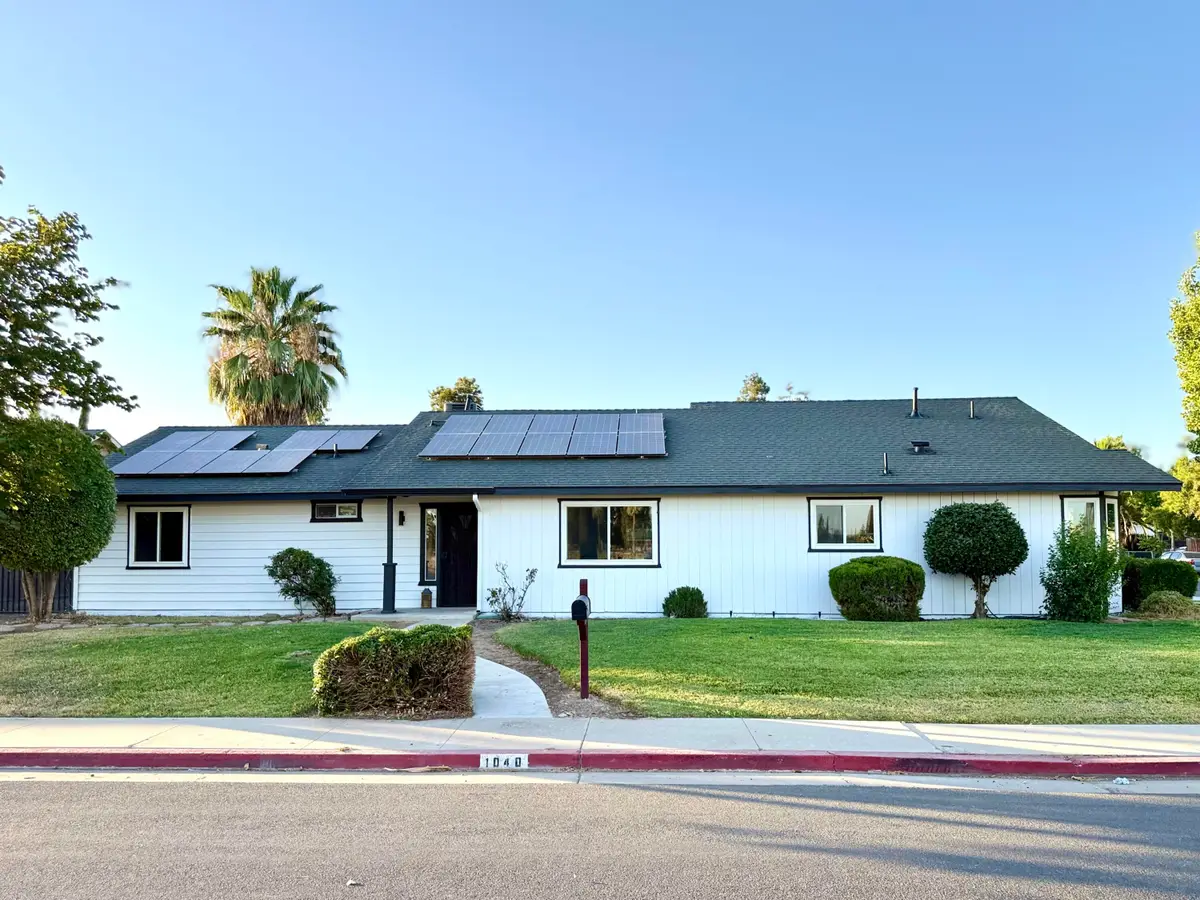 1040 E Putnam Avenue, Porterville, CA 93257 - #1