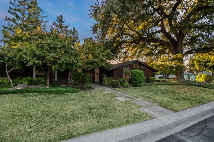 2943 W Border Links Drive, Visalia, CA 93291 - #3