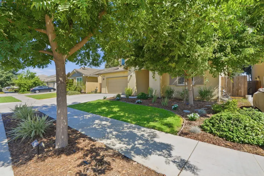 4306 W Lark Avenue, Visalia, CA 93291 - #3