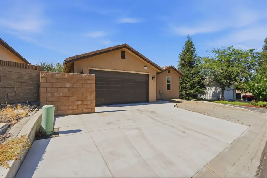 32735 Greene Drive, Springville, CA 93265 - #2