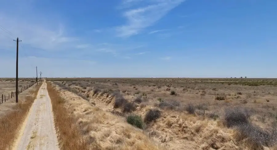 Atwell Island Tract/road 16, Hanford, CA 93230 - #2