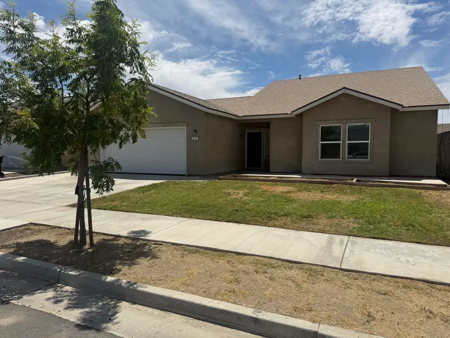 637 W Willow Oak Avenue, Porterville, CA 93257 - #2