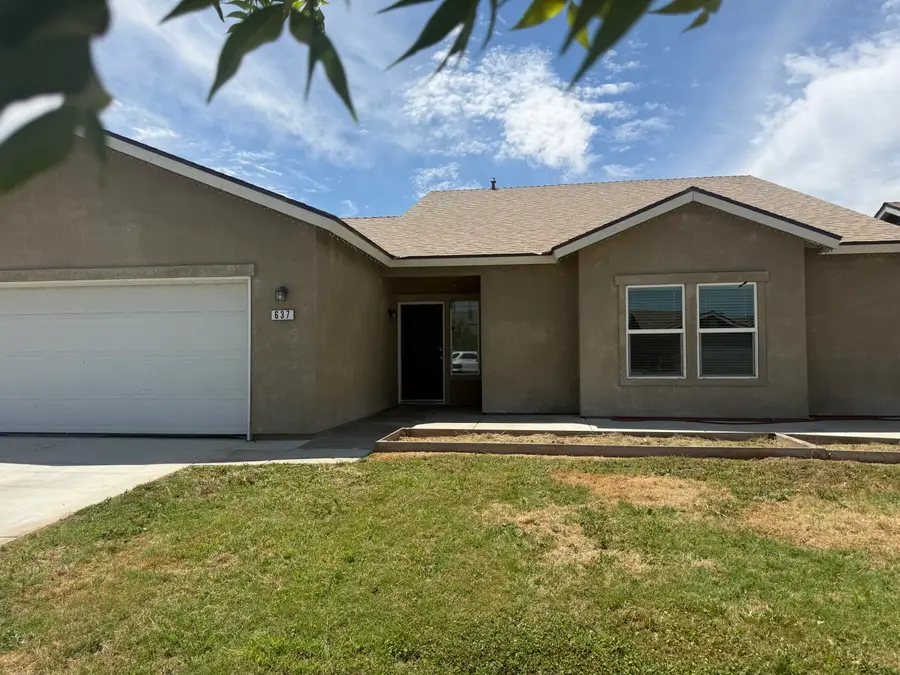 637 W Willow Oak Avenue, Porterville, CA 93257 - #3