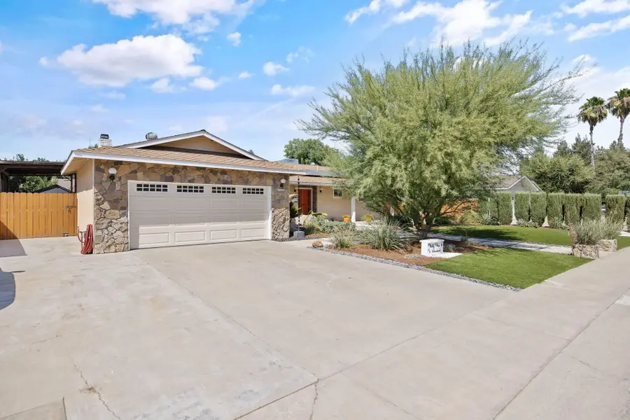 3500 W Hillsdale Avenue, Visalia, CA 93291 - #3