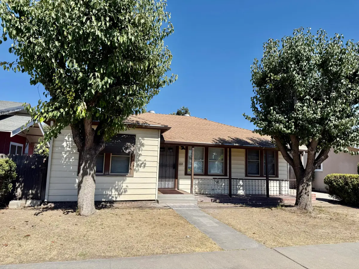 517 S Kaweah Avenue, Exeter, CA 93221 - #1
