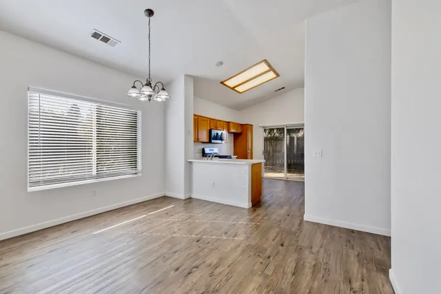 1404 Bradley Court, Exeter, CA 93221 - #3