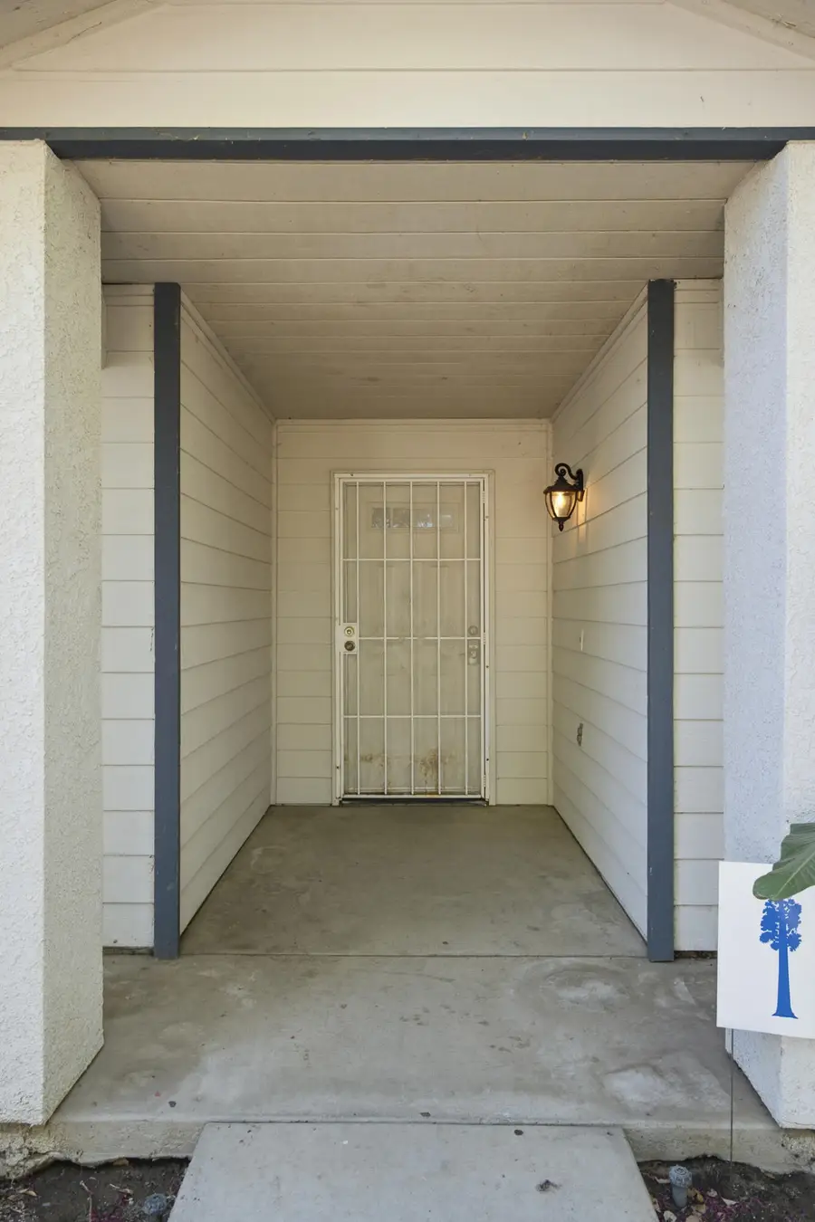 1008 S Laguna Street, Visalia, CA 93292 - #3
