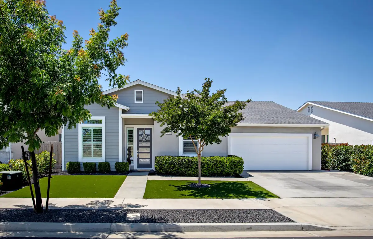 3707 N Santa Fe Street, Visalia, CA 93291 - #1