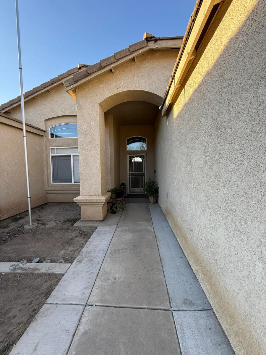 3942 E Four Creeks Court, Visalia, CA 93292 - #2
